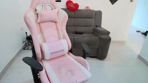    online show from March 12, 2025, 2:12 pm