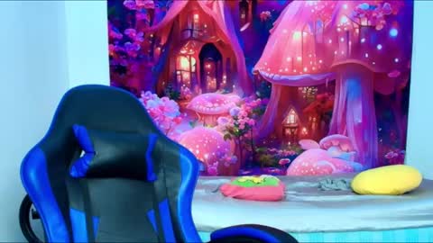    online show from September 30, 2025, 12:32 pm