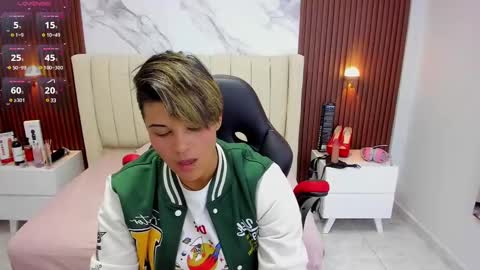 Karol and Luna online show from March 10, 2025, 2:39 am