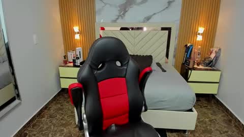 Karol and Luna online show from October 27, 2025, 7:51 pm