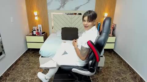 Karol and Luna online show from October 30, 2025, 7:47 pm