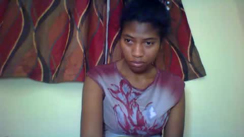 Snapshot of karoliee chatting on July 16, 2026, 10:43 am karoliee online show from July 16, 2026, 10:43 am