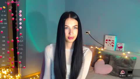 Kira online show from September 22, 2025, 2:13 am