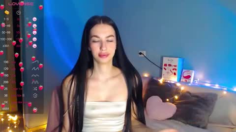 Kira online show from September 27, 2025, 2:38 am
