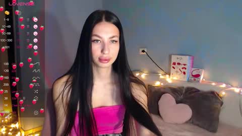 Kira online show from November 14, 2025, 2:21 am