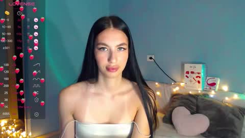 Kira online show from February 3, 2026, 2:53 am