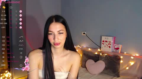 Kira online show from March 27, 2026, 2:39 am