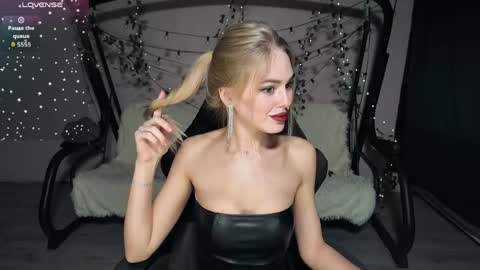 Snapshot of karolinahayes chatting on April 10, 2026, 6:34 pm KarolinaHayes online show from April 10, 2026, 6:34 pm