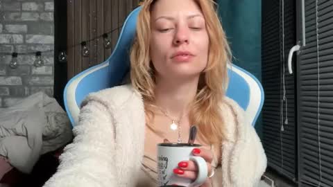 karoline121 online show from February 15, 2026, 4:53 am