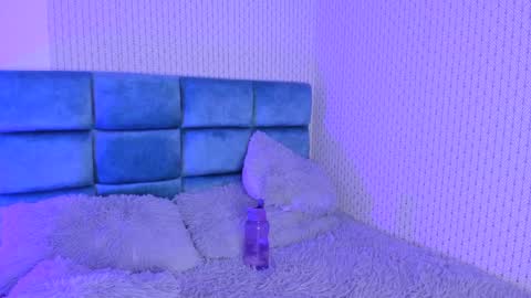 Snapshot of karoline_jones_ chatting on December 30, 2024, 8:36 pm Karoline online show from December 30, 2024, 8:36 pm