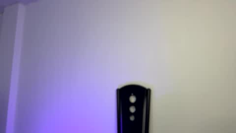 Karoline  online show from November 12, 2025, 9:25 pm