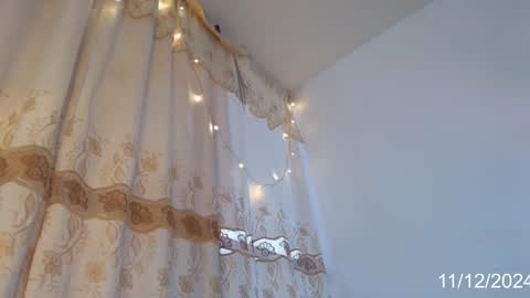 Karoline online show from December 11, 2024, 10:58 am