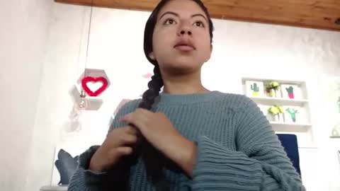 Isa online show from November 18, 2025, 5:34 am