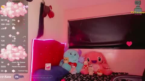 Snapshot of karoll_scoott chatting on November 11, 2025, 11:21 am karol online show from November 11, 2025, 11:21 am