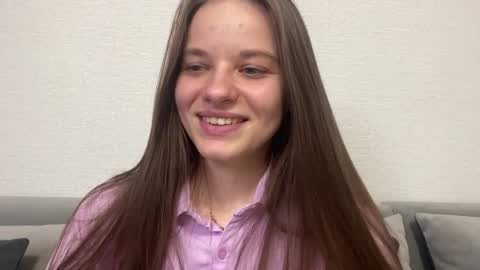 Lia online show from April 7, 2026, 4:07 pm