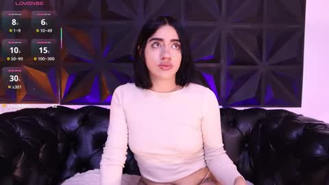 Snapshot of kassianoir_ chatting on November 7, 2025, 12:05 pm Kasi online show from November 7, 2025, 12:05 pm