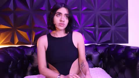 Snapshot of kassianoir_ chatting on December 2, 2025, 12:10 pm Kasi online show from December 2, 2025, 12:10 pm