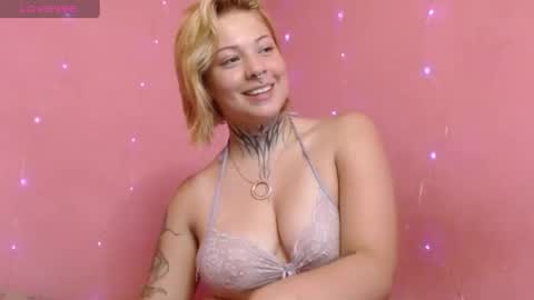 kat_cirice18 online show from February 15, 2025, 2:55 pm
