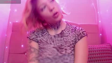 kat_cirice18 online show from March 5, 2025, 5:18 pm