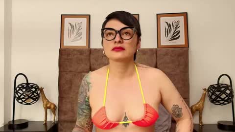 kat paradisse online show from October 5, 2025, 7:45 pm