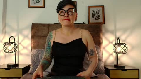 kat paradisse online show from April 26, 2026, 2:42 am