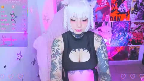 Snapshot of kat_riina chatting on October 24, 2025, 9:44 pm ANA online show from October 24, 2025, 9:44 pm
