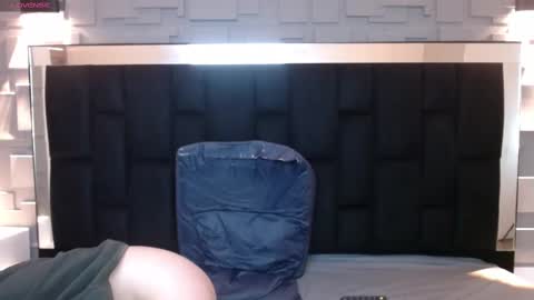 Katalina online show from October 4, 2025, 1:31 pm