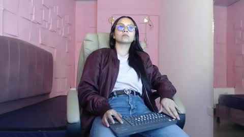 Katalina online show from March 28, 2026, 3:11 pm