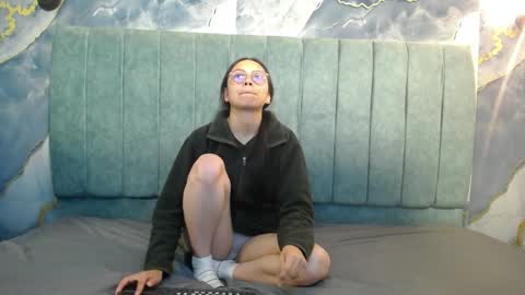 Katalina online show from April 6, 2026, 4:19 pm