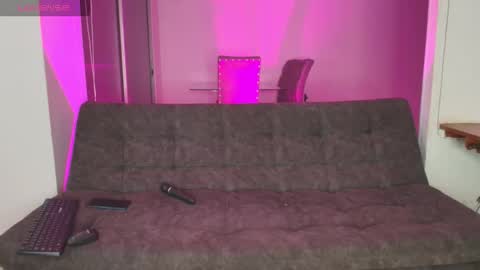 katalinaaswad online show from October 24, 2025, 5:37 am