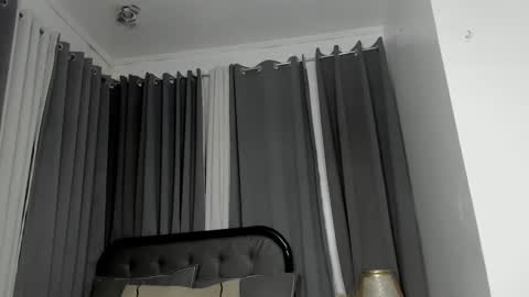 Snapshot of katalinahugecumxx chatting on September 16, 2025, 9:38 pm katalinahugecumxx online show from September 16, 2025, 9:38 pm