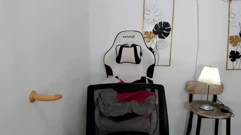 kataluna_hugecock69 online show from February 25, 2026, 5:50 am