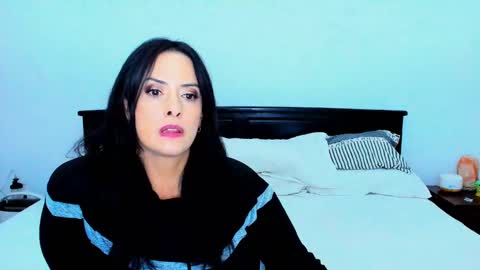 Snapshot of katarina_synnn chatting on March 2, 2025, 9:32 pm kata online show from March 2, 2025, 9:32 pm