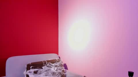 Kate  online show from November 16, 2025, 9:37 am