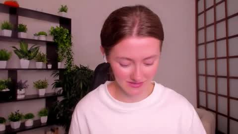 Kate online show from September 26, 2025, 2:59 am