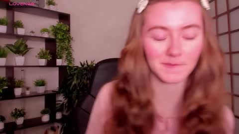 Kate online show from December 22, 2025, 2:41 am