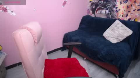 kate_lawrence_ online show from February 7, 2025, 5:41 am