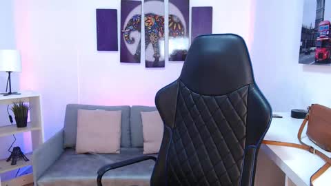 Kate  online show from November 8, 2025, 11:10 am