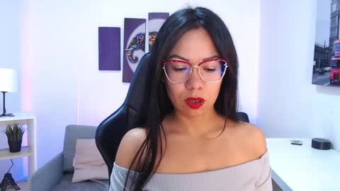 Kate  online show from November 15, 2025, 10:45 am