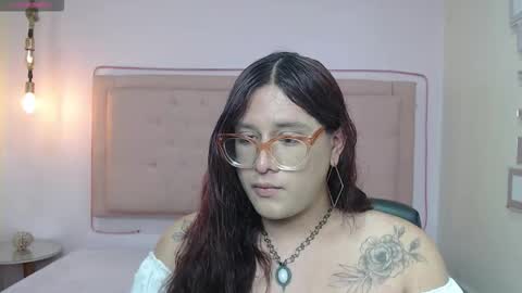 kate online show from November 19, 2025, 3:06 am