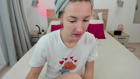 Snapshot of kate_redgar chatting on January 16, 2026, 10:08 am kate_redgar online show from January 16, 2026, 10:08 am