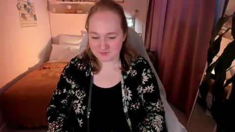 Kate   Follow me dear  online show from May 8, 2026, 2:33 pm