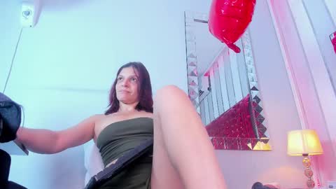 kate_roose online show from February 13, 2026, 8:27 pm