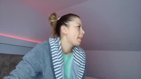 KateAllyaa online show from January 12, 2026, 7:46 am