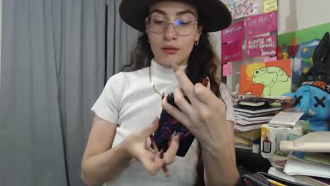 Snapshot of katehathor8 chatting on December 6, 2024, 5:20 am kate keith but here i prefer My Goddess independient model online show from December 6, 2024, 5:20 am