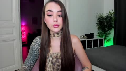 Kate new profile same me undercostruction online show from December 4, 2024, 5:44 pm