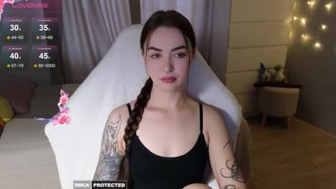 Im Kate  online show from October 18, 2025, 10:05 am