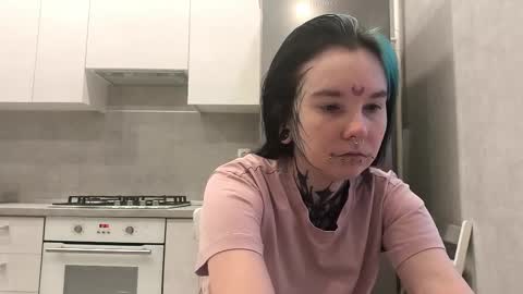 Snapshot of katelynnjenness chatting on January 18, 2026, 7:01 am Milana online show from January 18, 2026, 7:01 am