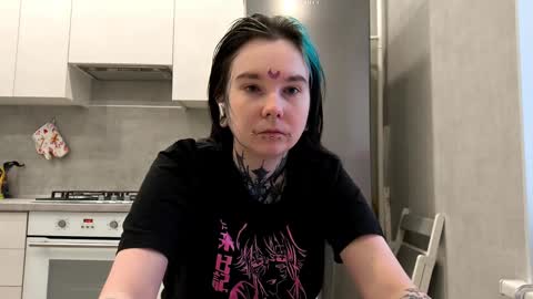 Snapshot of katelynnjenness chatting on February 3, 2026, 6:11 am Milana online show from February 3, 2026, 6:11 am