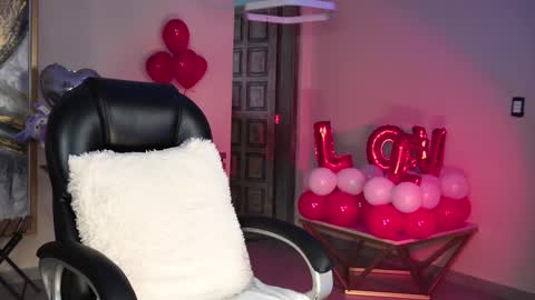  Kate Owens  online show from February 14, 2025, 7:12 pm